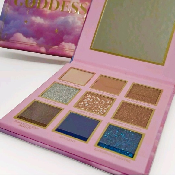 NWOT 🎉 ELOISE BEAUTY Goddess Eyeshadow Palette - Picture 3 of 5